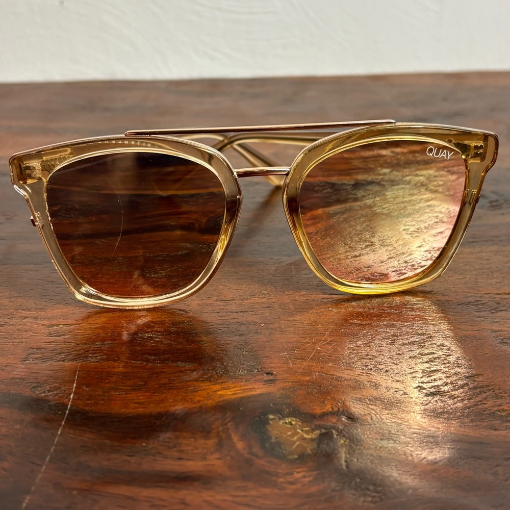 Quay Australia Sweet Dreams Sunglasses Honey Gold Square Frames 125mm Case